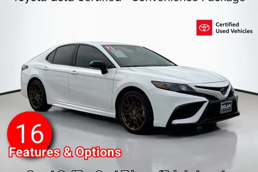 2023 Toyota Camry SE photo 1