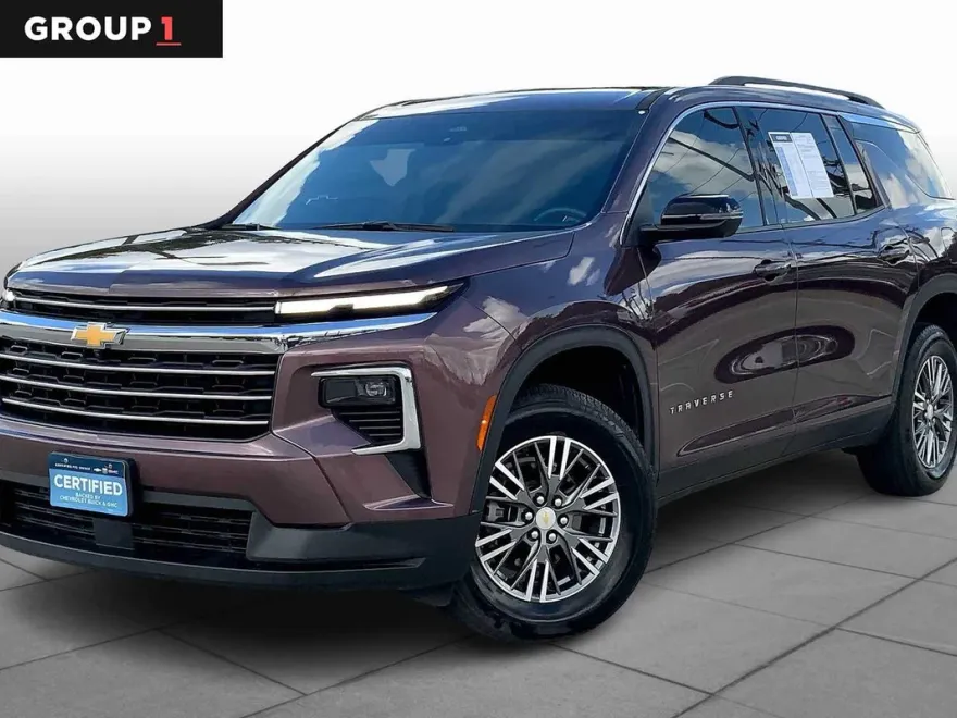 2024 Chevrolet Traverse photo 1