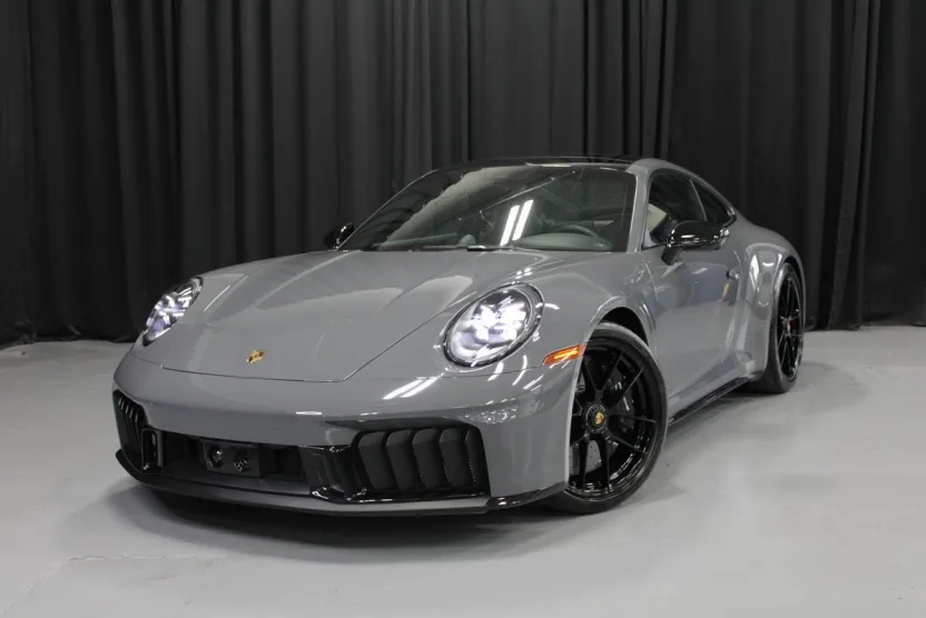 2025 Porsche 911 4 GTS photo 1