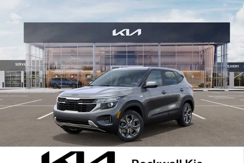 2025 Kia Seltos LX photo 1