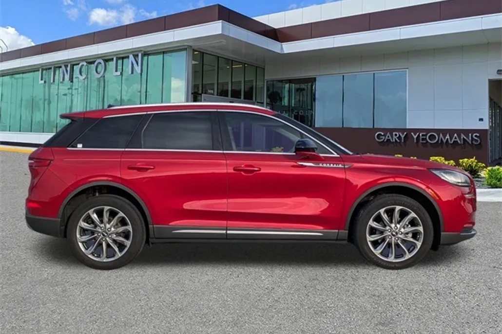 2022 Lincoln Corsair Standard photo 1