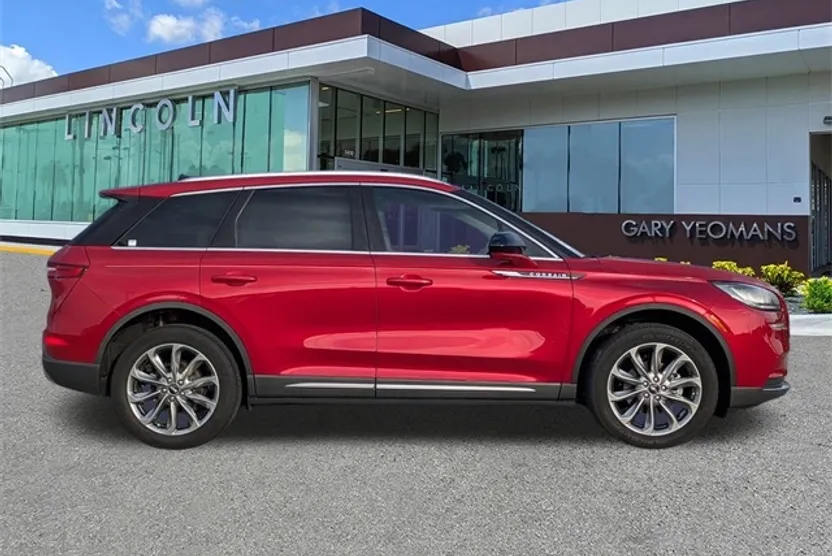 2022 Lincoln Corsair Standard photo 1