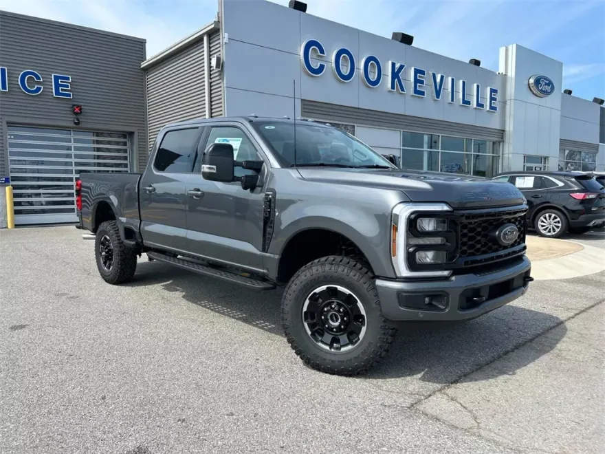 2026 Ford F-250 Lariat photo 1