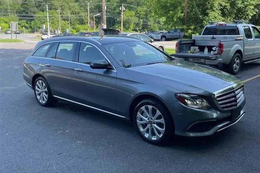 2018 Mercedes Benz E Wagon 400 Sport 4MATIC photo 1