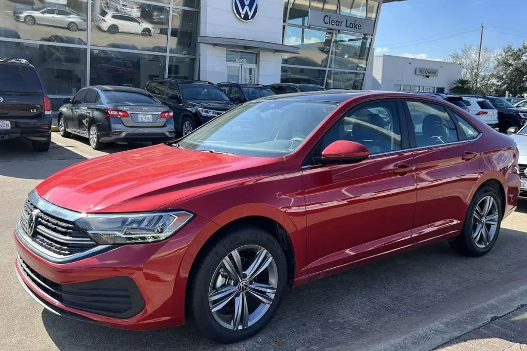2023 Volkswagen Jetta SE photo 1
