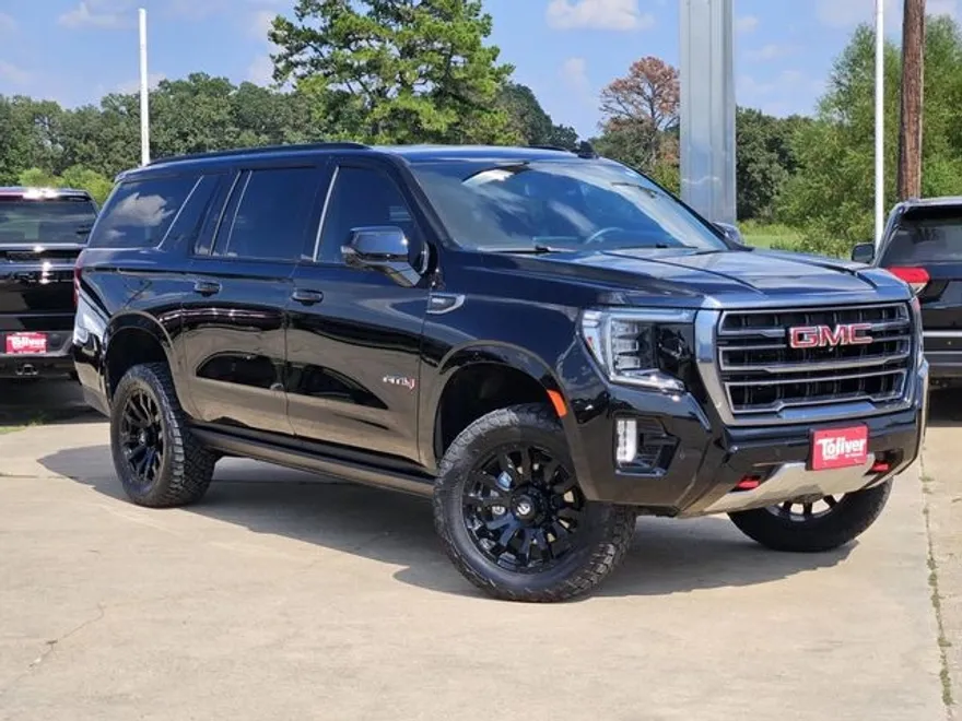 2023 Gmc Yukon XL AT4 photo 1