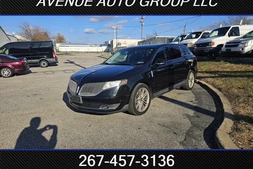 2013 Lincoln MKT EcoBoost photo 1