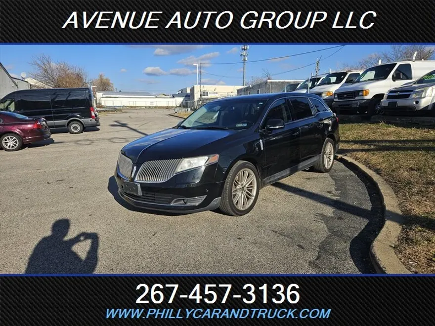 2013 Lincoln MKT EcoBoost photo 1