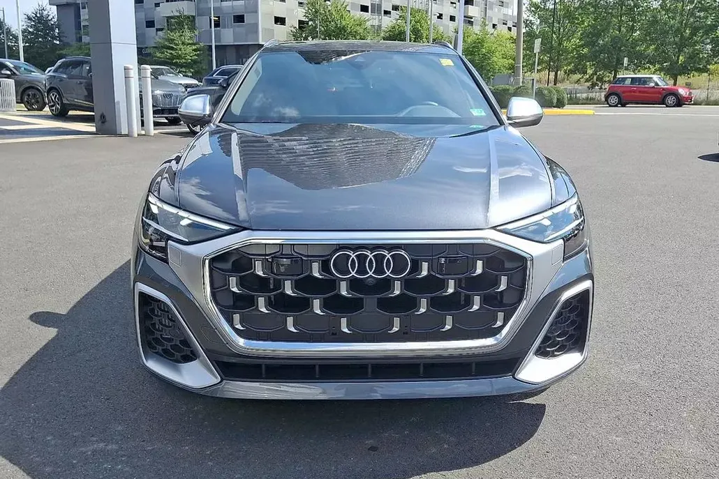 2024 Audi SQ8 Premium Plus photo 1