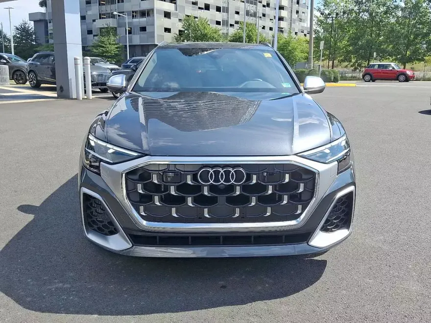 2024 Audi SQ8 Premium Plus photo 1
