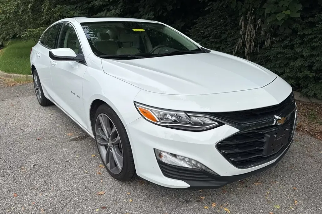 2024 Chevrolet Malibu Premier 2LT photo 1