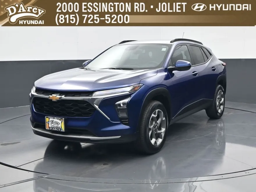 2024 Chevrolet Trax LT photo 1