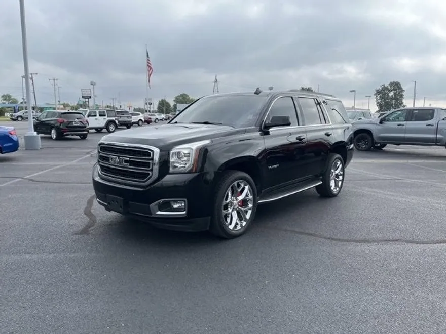 2017 Gmc Yukon SLT photo 1