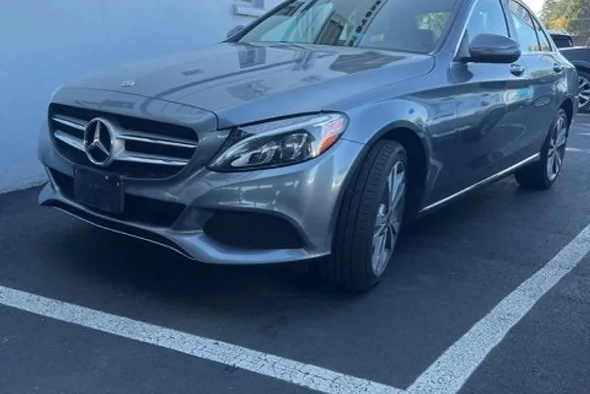 2018 Mercedes Benz C 300 photo 1