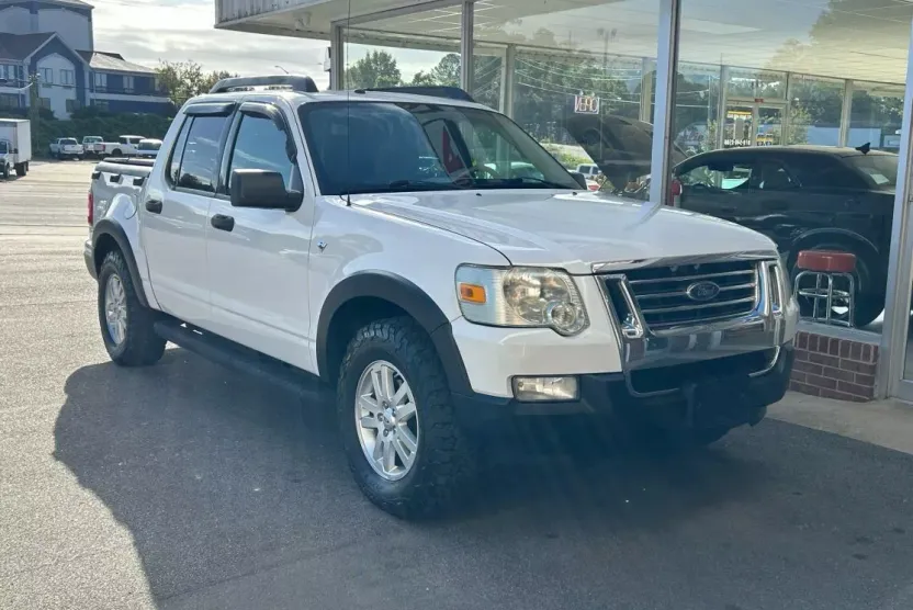 2007 Ford Explorer Sport Trac XLT photo 1