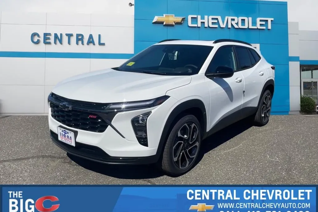 2025 Chevrolet Trax photo 1