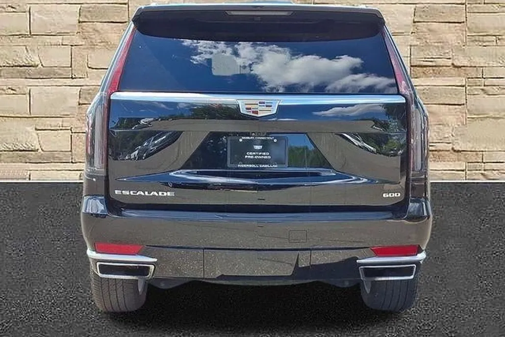 2024 Cadillac Escalade Premium Luxury photo 1