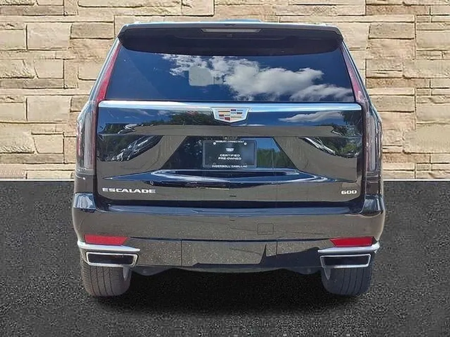 2024 Cadillac Escalade Premium Luxury photo 1