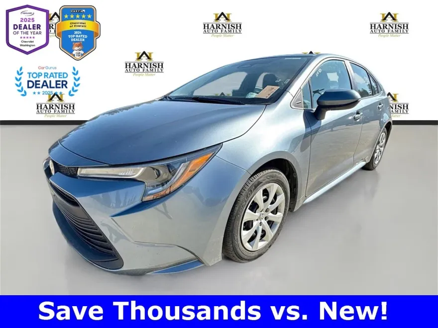 2024 Toyota Corolla LE photo 1
