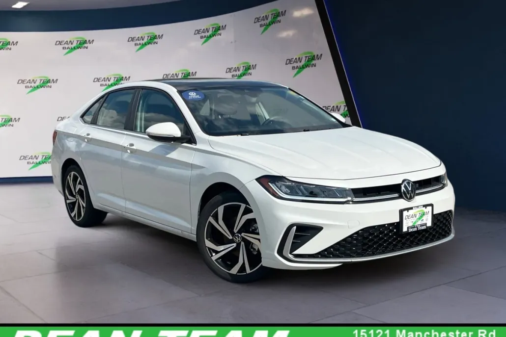 2025 Volkswagen Jetta SEL photo 1