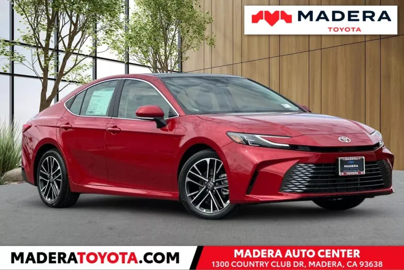 2025 Toyota Camry XLE photo 1