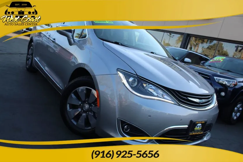 2018 Chrysler Pacifica Hybrid Limited photo 1
