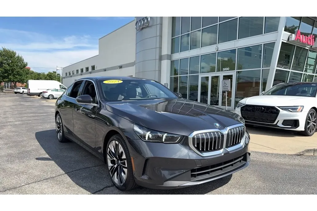 2024 Bmw 530i photo 1