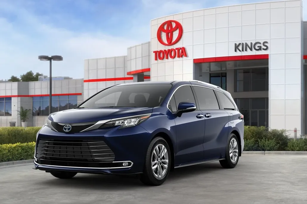 2025 Toyota Sienna Limited photo 1