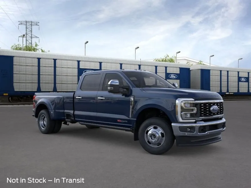2025 Ford F-350 Lariat photo 1