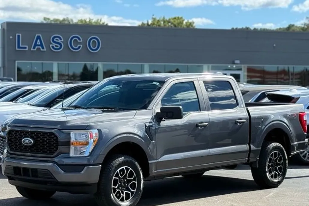 2022 Ford F-150 XL photo 1