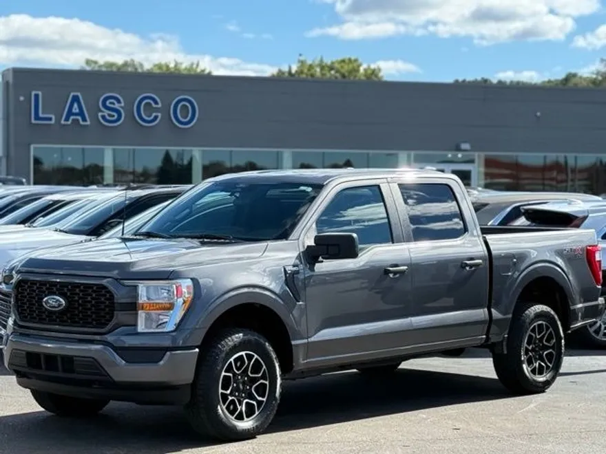 2022 Ford F-150 XL photo 1