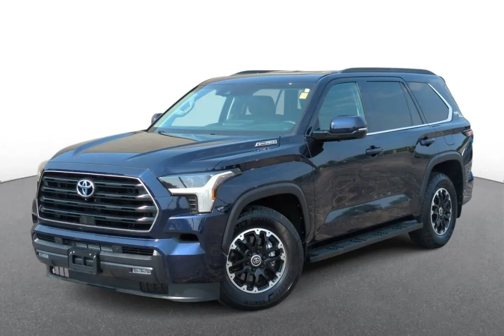 2024 Toyota Sequoia SR5 photo 1