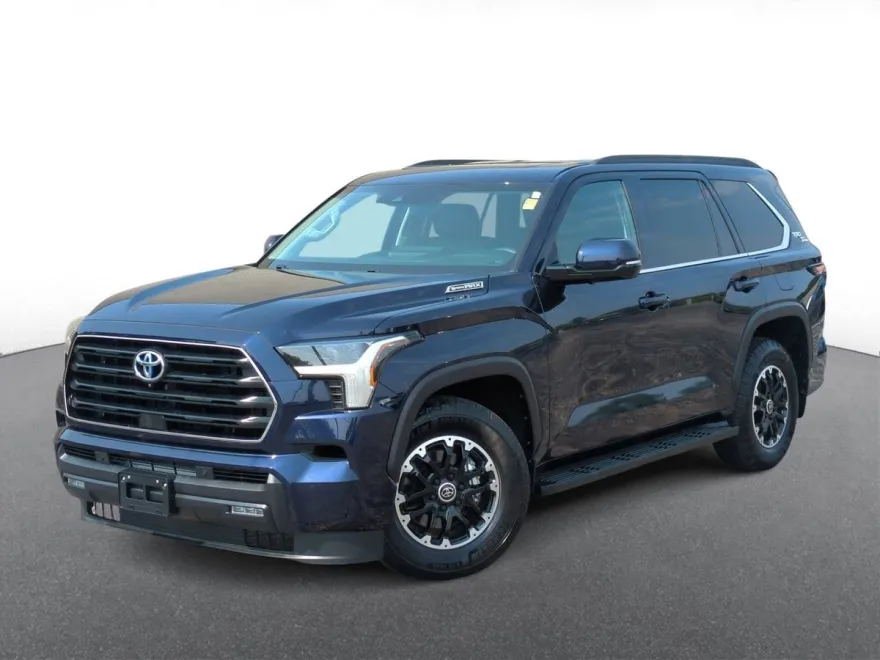 2024 Toyota Sequoia SR5 photo 1