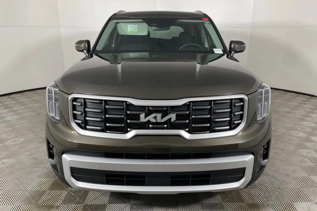 2025 Kia Telluride S photo 1