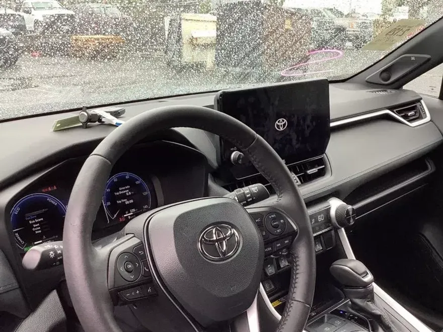 2024 Toyota RAV4 Hybrid XSE photo 1