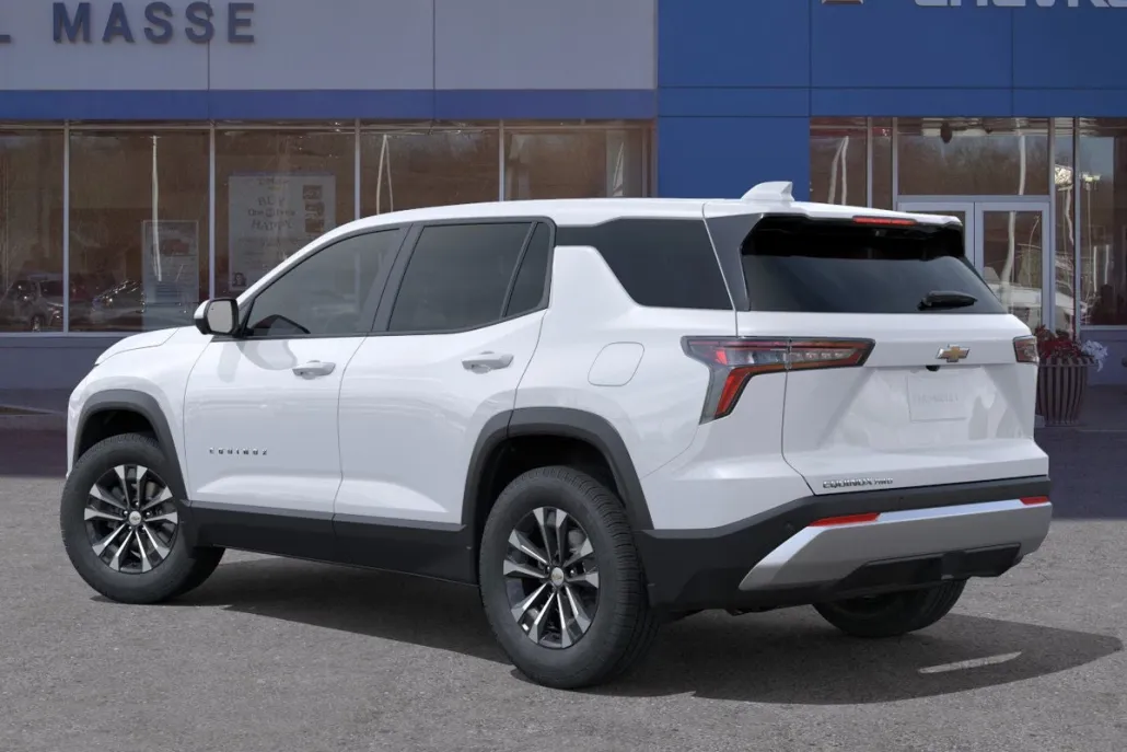 2026 Chevrolet Equinox LT photo 1