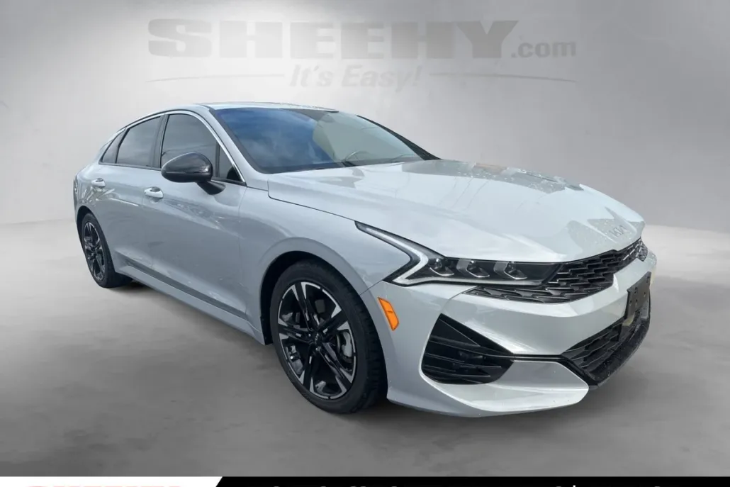 2024 Kia K5 GT-Line photo 1