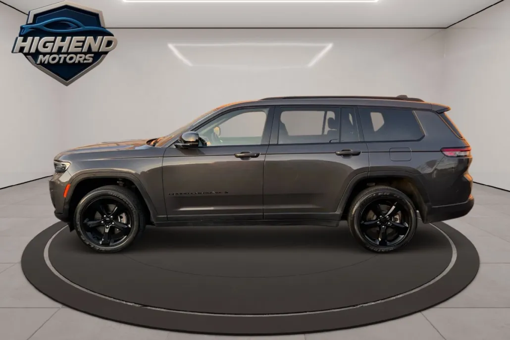 2023 Jeep Grand Cherokee Altitude photo 1