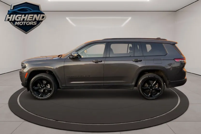 2023 Jeep Grand Cherokee Altitude photo 1