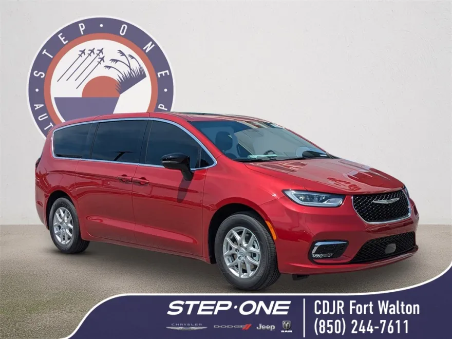 2026 Chrysler Pacifica photo 1