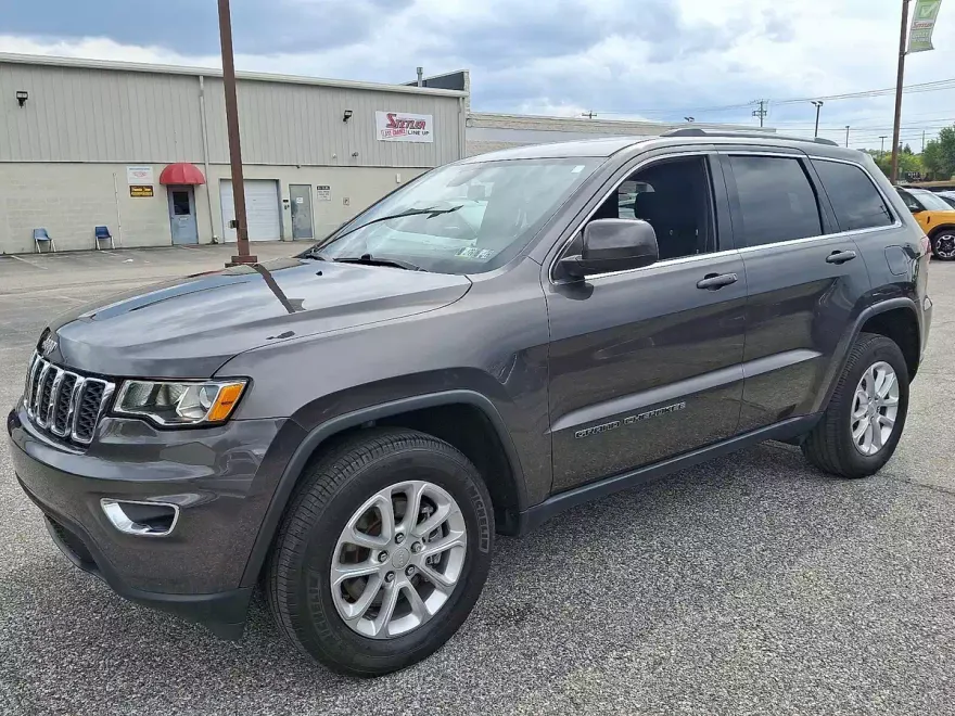 2021 Jeep Grand Cherokee Laredo X photo 1