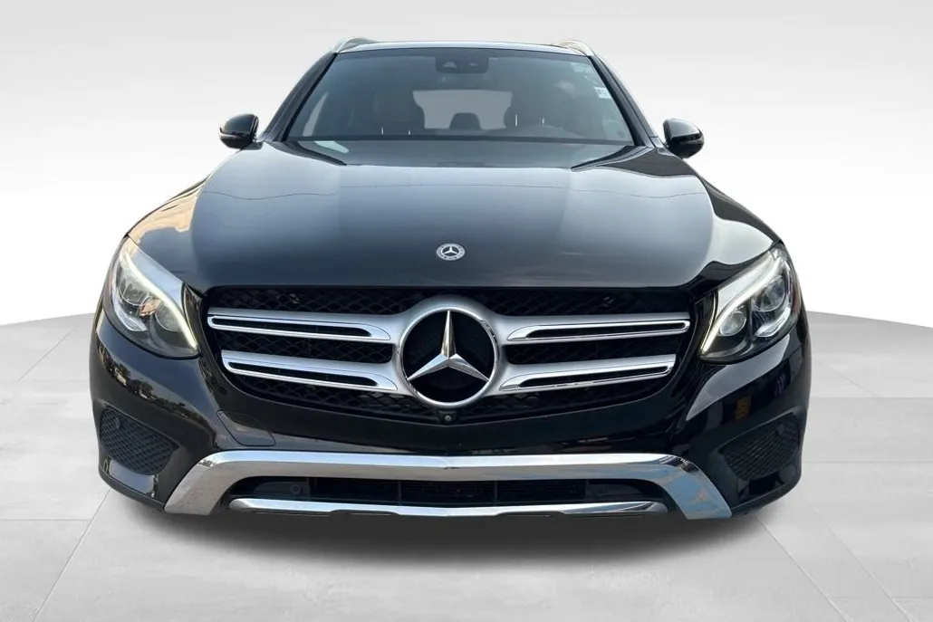 2019 Mercedes Benz GLC 300 photo 1