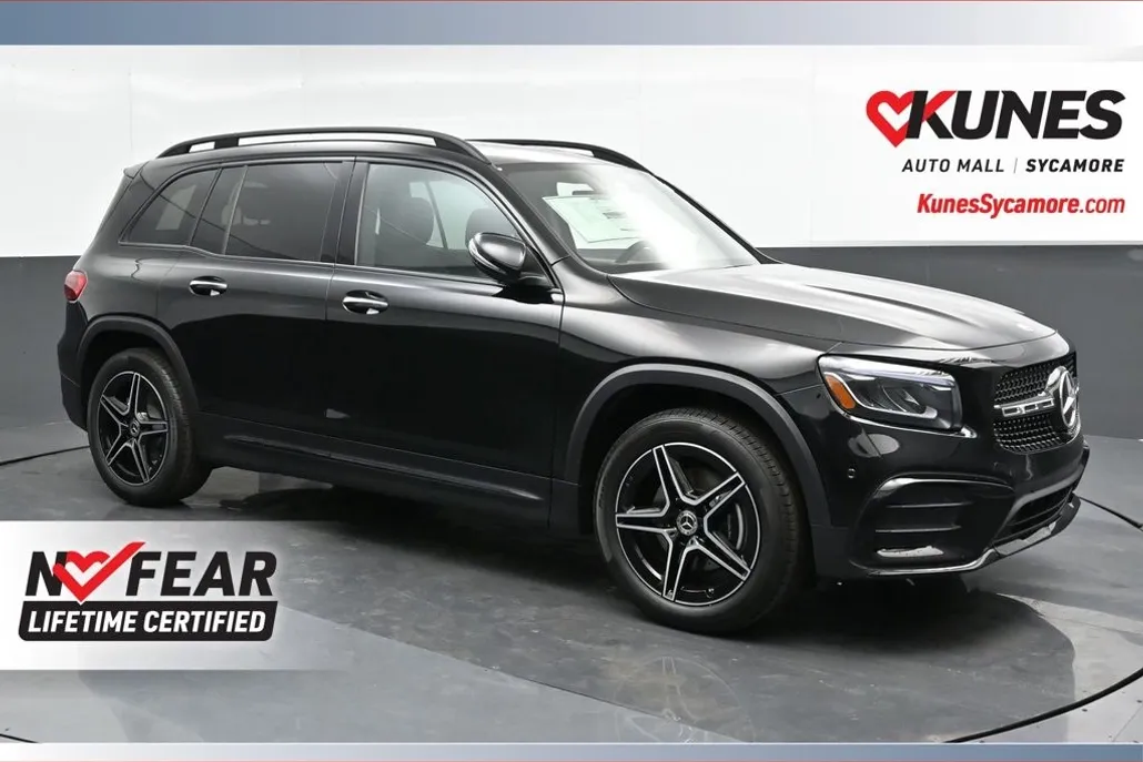 2024 Mercedes Benz GLB 250 4MATIC photo 1