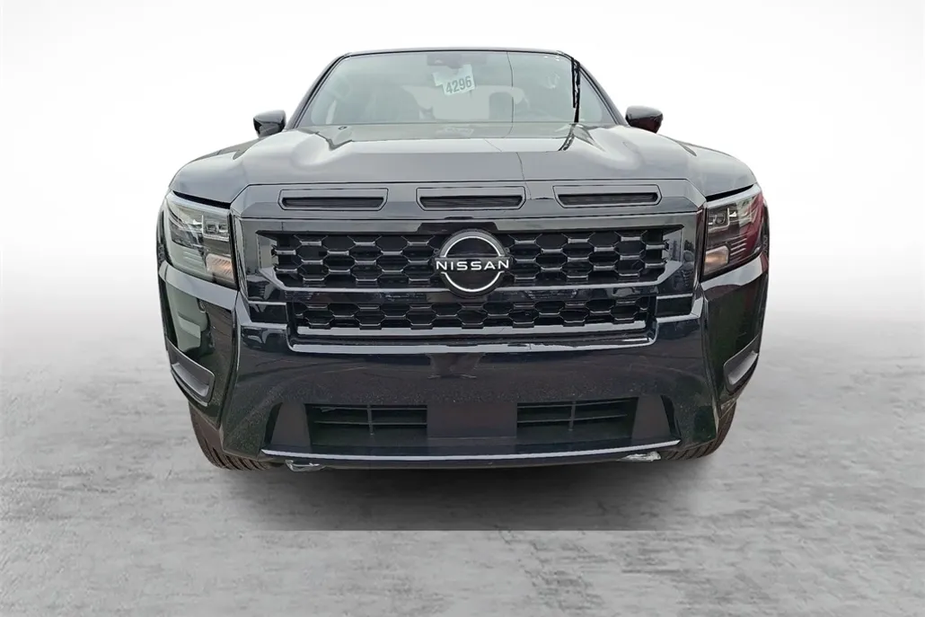 2026 Nissan Frontier Crew Cab SV photo 1