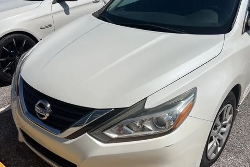 2017 Nissan Altima 2.5 S photo 1