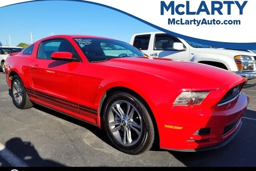 2014 Ford Mustang V6 Premium photo 1