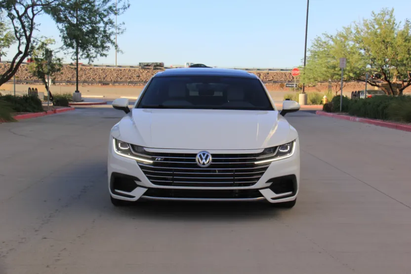 2020 Volkswagen Arteon SEL R-Line photo 1