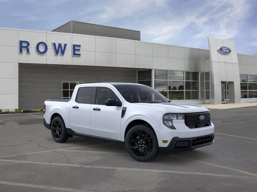 2025 Ford Maverick XLT photo 1