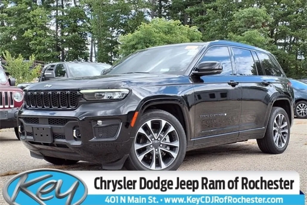 2023 Jeep Grand Cherokee Overland photo 1