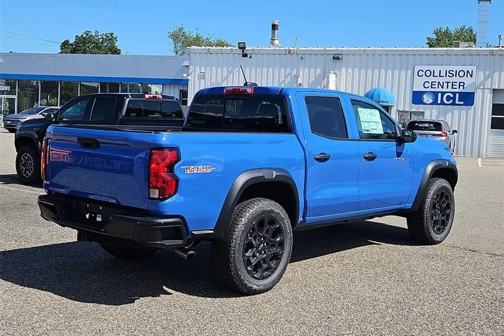 2026 Chevrolet Colorado Trail Boss photo 1